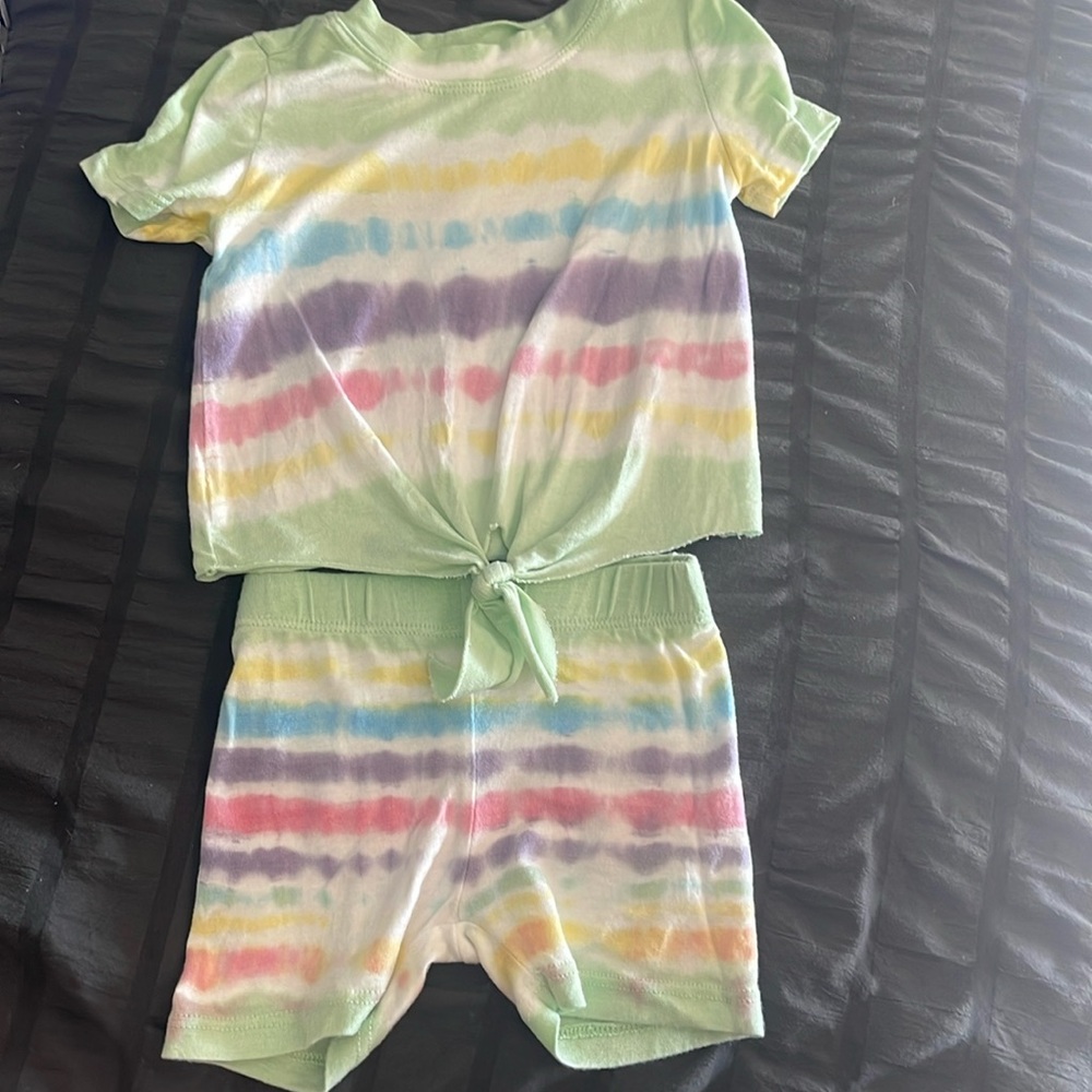 Fairwell tie dye outfit